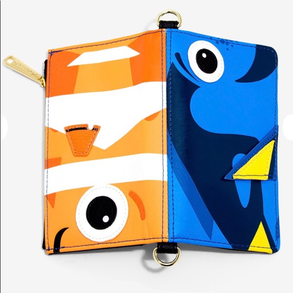 LOUNGEFLY DISNEY PIXAR FINDING NEMO Dory WALLET